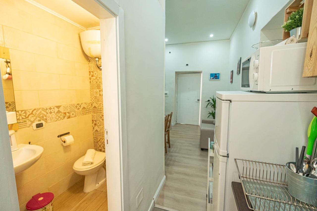 Casa Vacanze Decumano 18 Naples Exterior photo